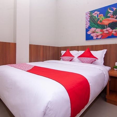 Oyo 2816 Privato Suite Kembaran Exterior foto