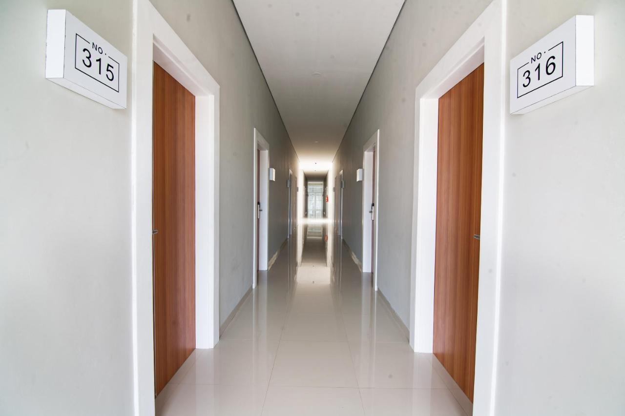 Oyo 2816 Privato Suite Kembaran Exterior foto